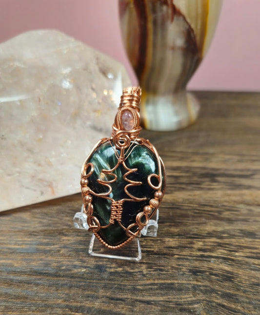 Saraphinite Holiday Tree