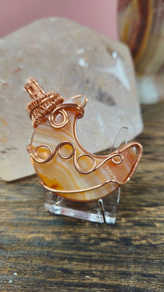 Carnelian Agate Moon
