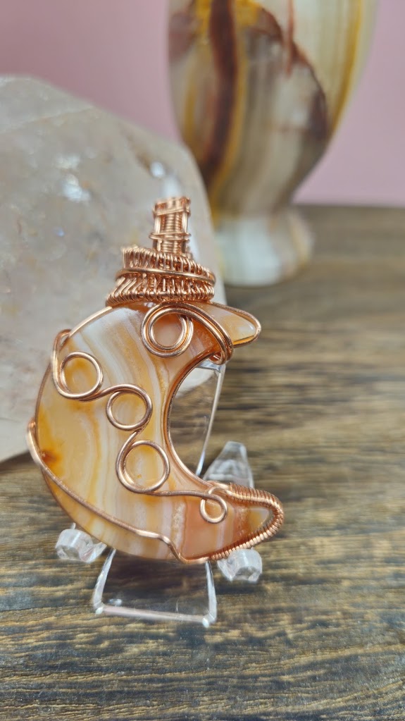 Carnelian Agate Moon