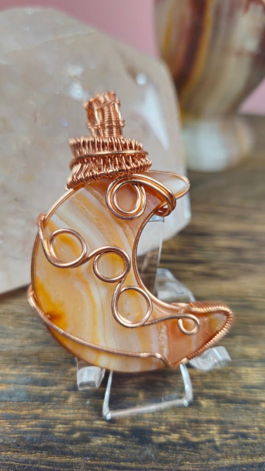 Carnelian Agate Moon