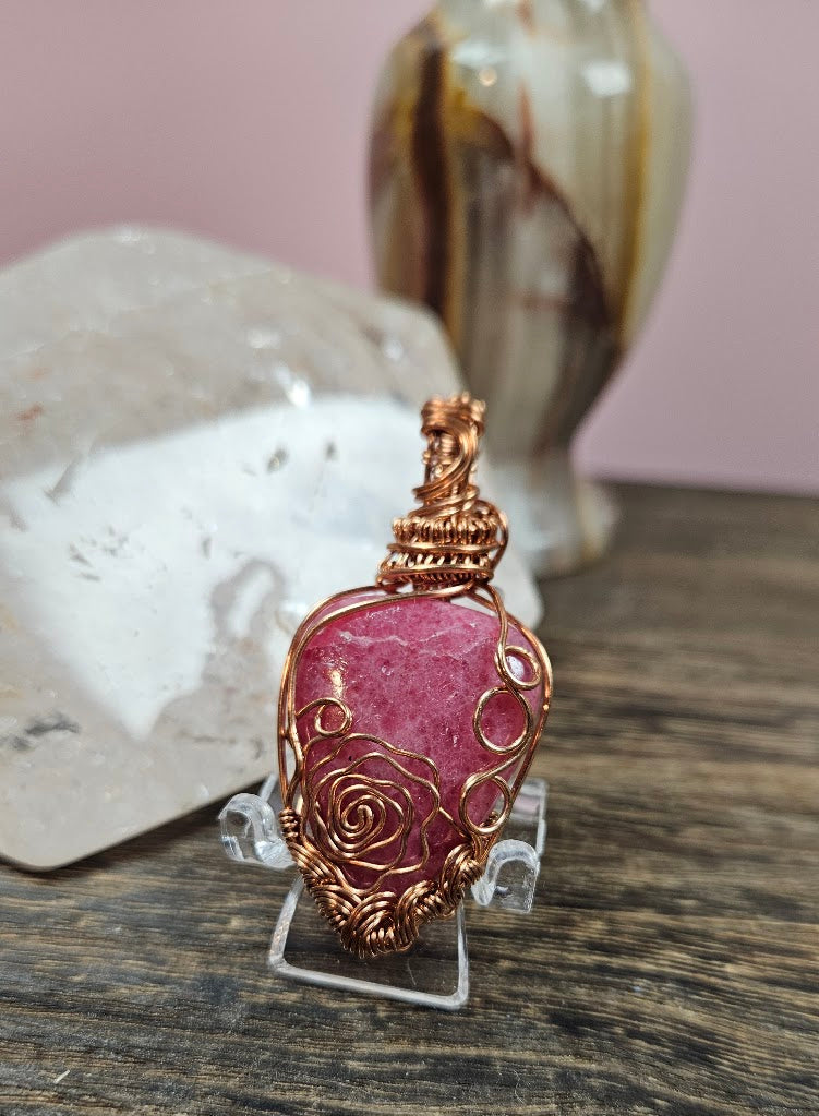 Dolly Pendant
