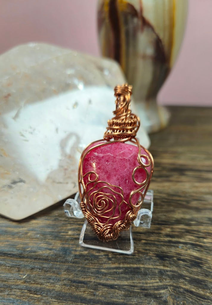 Dolly Pendant