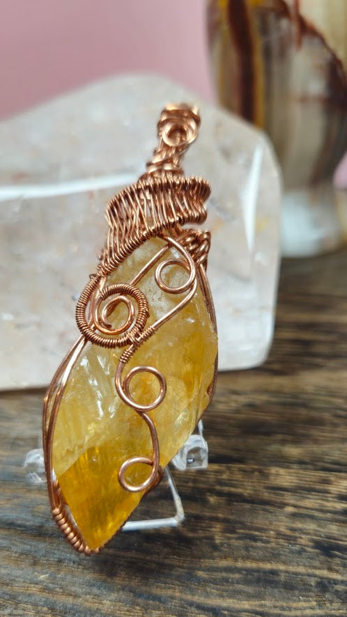 Raw Amber Calcite Free Style