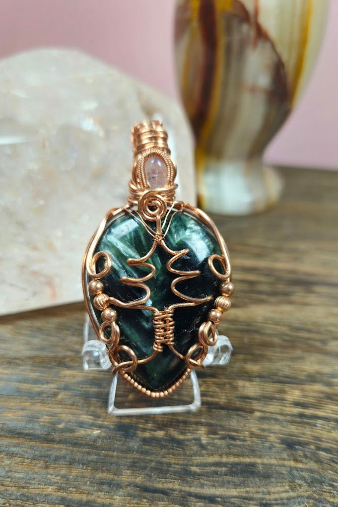 Saraphinite Holiday Tree